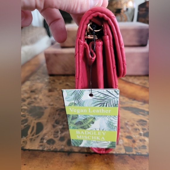 Badgley Mischka Red Quilted Chain Bag - Picture 4 of 9